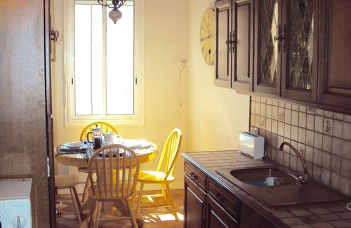 Quillan Apartment | Spacious Apartment with Roof Terrace. Enjoy Cycling, Hiking, Water sports, Wine.