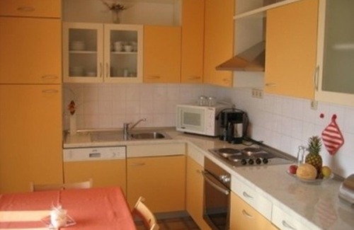 Punat Apartment | Spacious apartment with beautiful sea views - Croatia 1