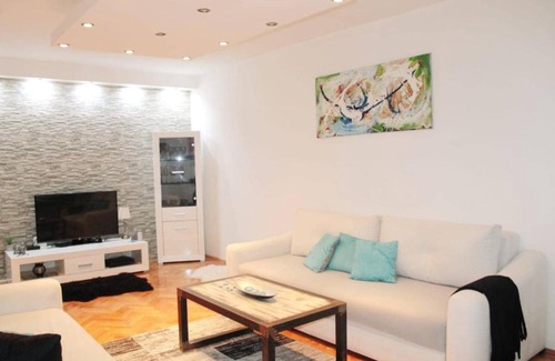 Novo Sarajevo Apartment | Spacious apartment with free parking