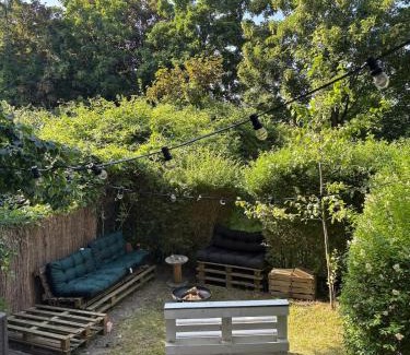 Nordost Apartment | Spacious apartment with garden