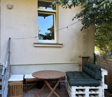 Nordost Apartment | Spacious apartment with garden