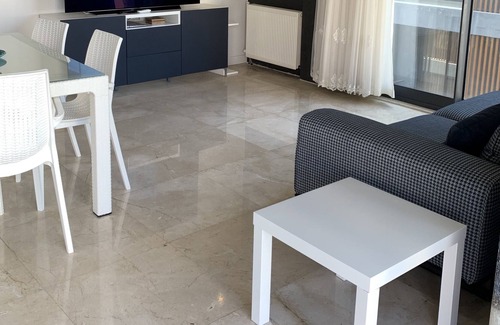 Kaleici House | Spacious apartment with 160m² pool, 3 bedrooms, 2 bathrooms, living room and kitchen