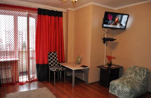 Kremenchuk Apartment | Spacious apartment with balcony