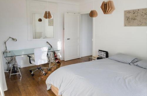 12th Arrondissement Apartment | Spacious apartment with WiFi in the heart of Paris