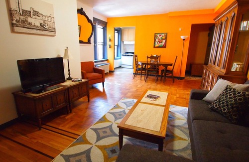 Ditmas Park Apartment | Spacious Apt in a real Brooklyn neighborhood, quick subway ride from Manhattan