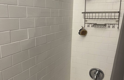 Westlake House | Spacious Apt In DTLA Perfect for Walking Tourists!
