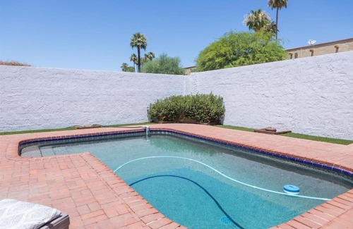 Santo Tomas East House | Spacious Arcadia Lite house w pool mtn views