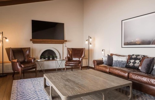 Santo Tomas East House | Spacious Arcadia Lite house w pool mtn views