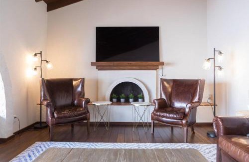Santo Tomas East House | Spacious Arcadia Lite house w pool mtn views