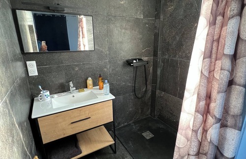 Pech-David House | Spacious architect-designed villa, sleeps 10, near center, free parking