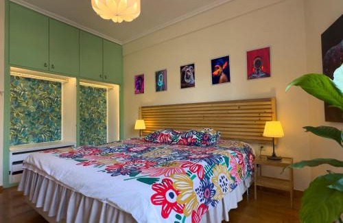 Kalamaria Apartment | Spacious Artistic Flat With Private Parking