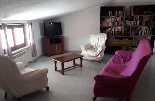 Olmedo Apartment | Spacious attic apartment