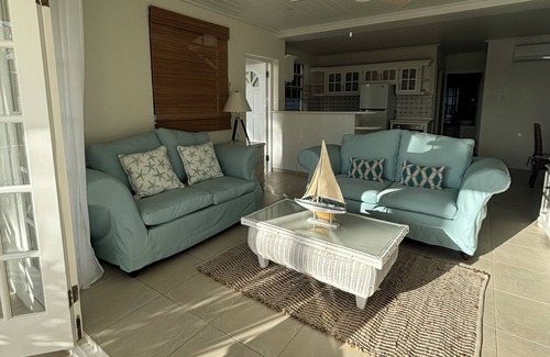Mullins Villa | 🌴 Spacious Barbados Villa 400m from Mullins Beach/Sleeps 16/ideal for families🌴