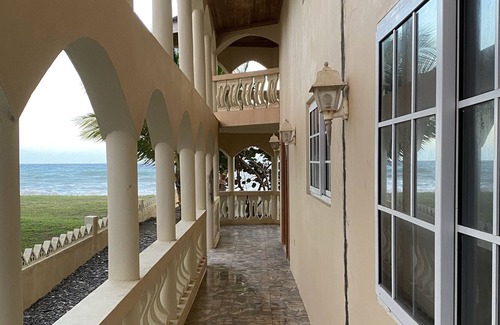 Saint Margarets Bay House | Spacious Beach Home