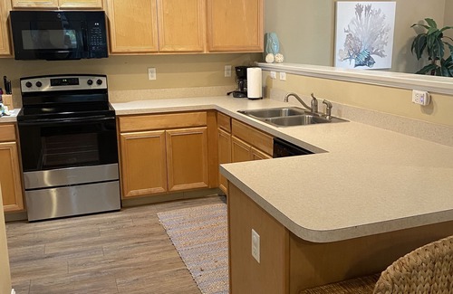 Keys Of Marsh Harbor House | Spacious Beach Getaway for Family and Friends
