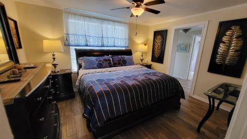 Indian Rocks Beach House | Spacious Beach House Unit,Beautifully Furnished 2 Bed 2Bath./2Min.Walk To Beach