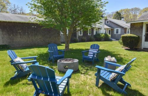 East Falmouth House | Spacious Beach House 6 Min Walk to Beach