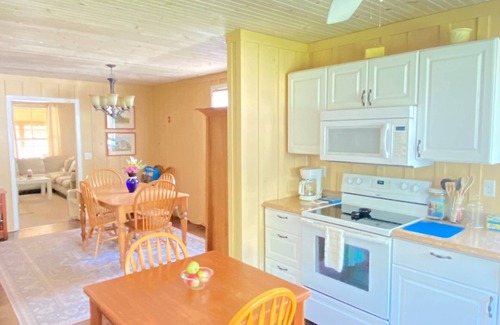 Wells House | Spacious Beach House. Just a 3 minute walk to Drakes Island Beach. Dog Friendly!