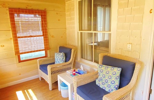 Wells House | Spacious Beach House. Just a 3 minute walk to Drakes Island Beach. Dog Friendly!