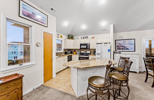 Corolla House | Spacious beach house with private pool & hot tub - pool/tennis access
