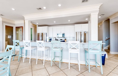 Orange Beach House | Spacious beachfront wedding-friendly home with multiple decks & shared pool