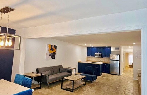 Red Hook Condo | Spacious-Beachfront Condo with WiFi, Pool, Tennis, AC