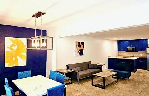 Red Hook Condo | Spacious-Beachfront Condo with WiFi, Pool, Tennis, AC