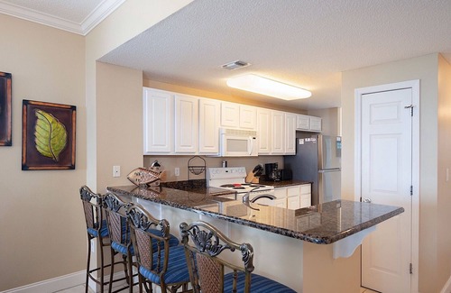 Ono Island Condo | Spacious BEACHFRONT end unit @Palacio in Perdido Key!