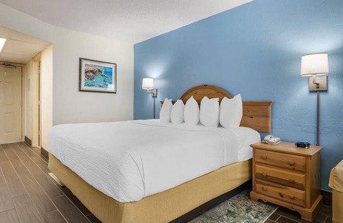 Seabreeze Park Hotel | Spacious Beachside Room w/Ocean Views - Perfect for Families | Daytona Beach