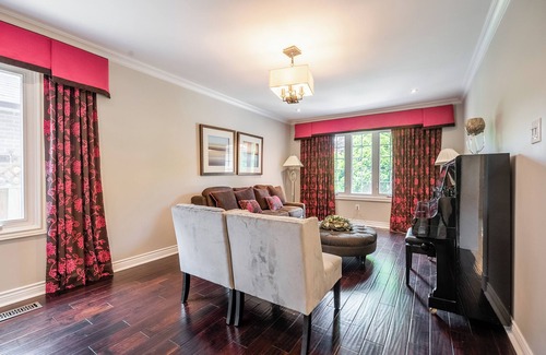 Lakeview House | Spacious Beautiful House in Mississauga, 15 minutes from Toronto PRIME LOCATION!