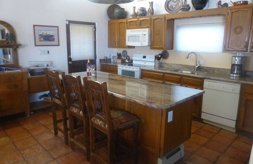 South Capitol House | Spacious, beautiful - Ellie's! is 15 minutes from historic Santa Fe Plaze!