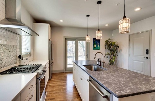 Hillsboro Village Apartment | Spacious Belmont Apt with Private Rooftop Deck!