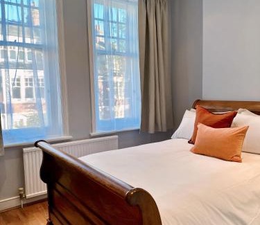 Belsize Apartment | Spacious Belsize Park apartment close to station