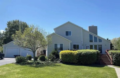 Farmview - Ramble House | Spacious Blacksburg home, conveniently located to Virginia Tech!
