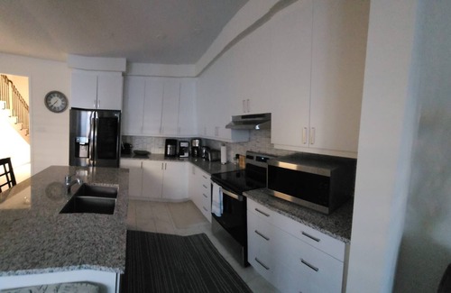 Whitby House | Spacious brand new home with parking 5 minutes to downtown Whitby