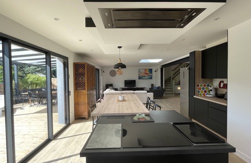 Agon-Coutainville House | Spacious, bright villa close to the center and the beach