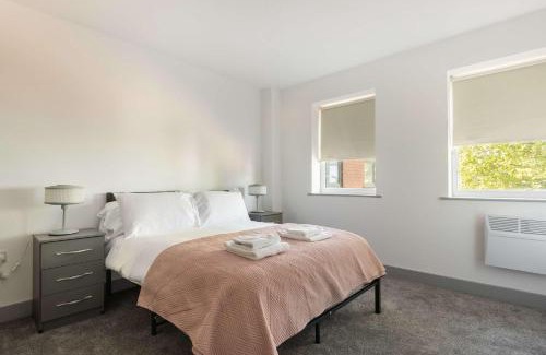 Doncaster Apartment | Spacious & Bright 1 Bed Flat in Central Doncaster