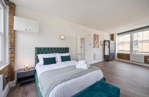 Hoxton West House | Spacious & bright oasis in Old Street