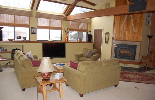 Eagle-Vail House | Spacious & Bright Townhouse! Almost in Beaver Creek and less than half the $