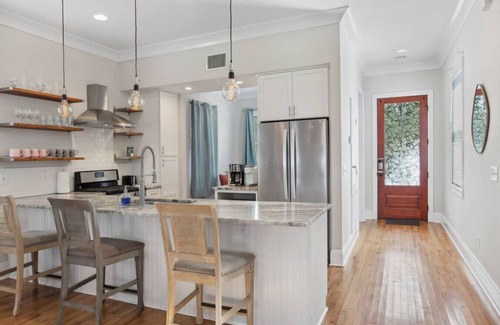 Bywater House | Spacious Bywater Home - Perfect for Groups!