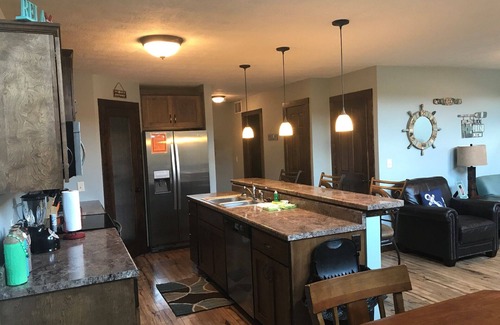 Arnolds Park Cabin | Spacious - Cabin At Bridges Bay!