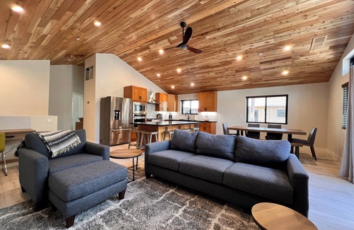 Serene Lakes House | Spacious Cabin near Sugar Ski Resort