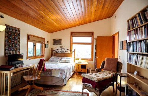 Tyrone House | Spacious Cabin Rental with Beautiful Mountain Views near Pinos Altos, New Mexico