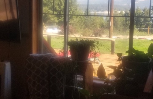 Kettle Falls House | Spacious Cabin Style House, Amazing Expansive Lake views!