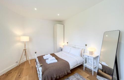 Camden Town with Primrose Hill Apartment | Spacious Camden Apartment D2