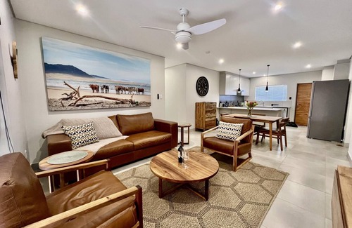 George Apartment | Spacious & Central George Getaway at 1 on York