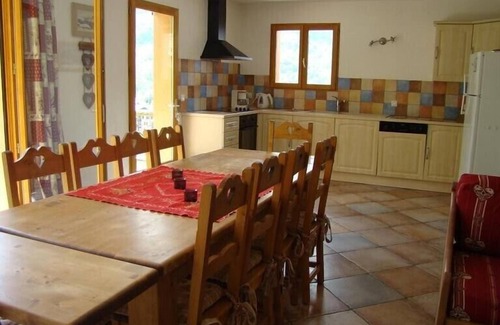 Saint-Martin-de-Belleville Ski Chalet | Spacious chalet 100m from the slopes of St Martin/3 valleys ideal for families or friends