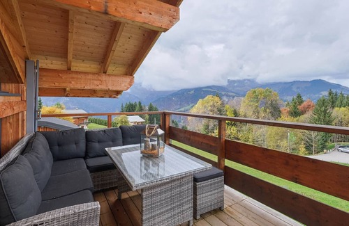 Crest-Voland Ski Chalet | Spacious chalet for 10 in Crest-Voland with panoramic views