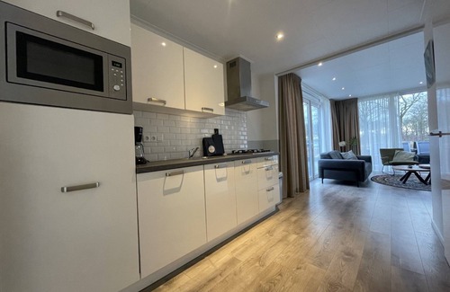 Zorgvlied Ski Chalet | Spacious chalet in Drents-Friese Wold.