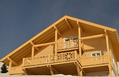 Flaine Ski Chalet | Spacious Chalet with Sauna, Fireplace & South-Facing Terrace